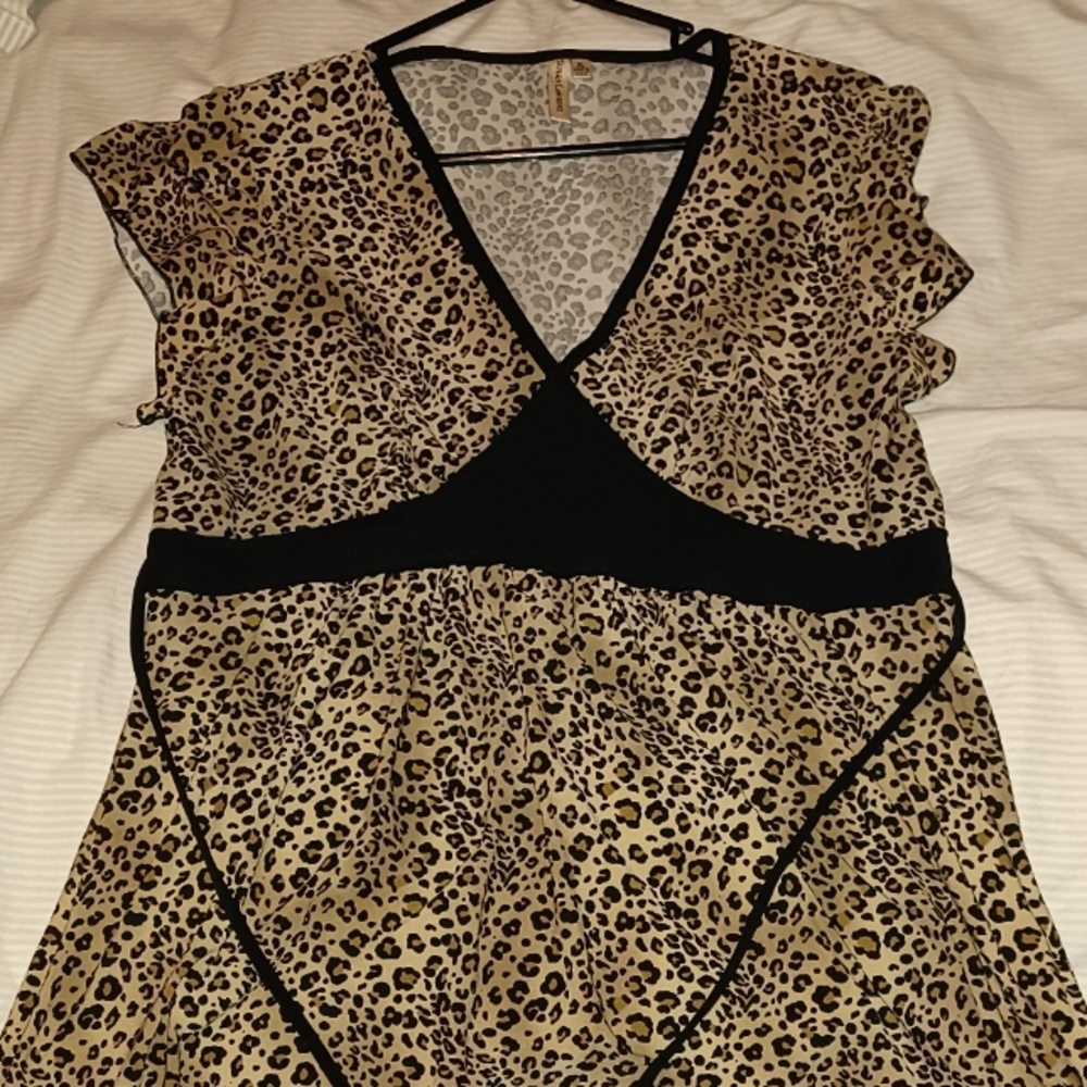 Susan Lawrence size XL blouse animal Cheetah print